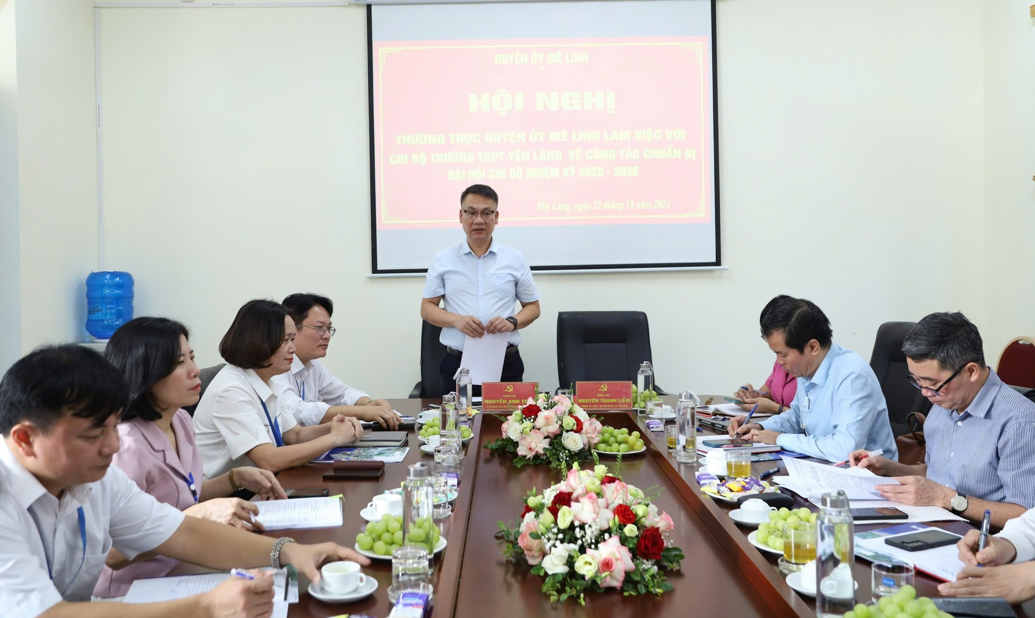 Thường trực huyện ủy Mê Linh làm việc và chỉ đạo công tác chuẩn bị Đại hội chi bộ trường THPT Yên Lãng nhiệm kỳ 2025-2030